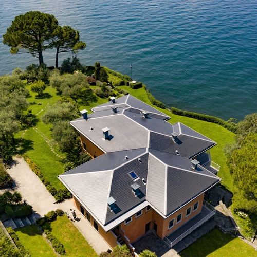 Villa on Lake Maggiore in Laveno/Mombello (VA) - Italy